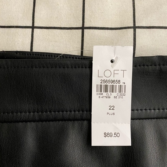 LOFT plus size leather skirt NWT - Picture 3 of 4